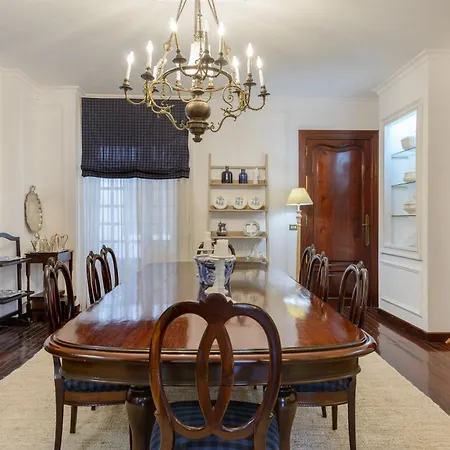 Casa Unica En Pleno Corazon De Villa Pontevedra