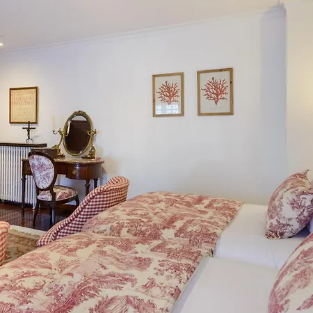 Casa Unica En Pleno Corazon De Villa Pontevedra