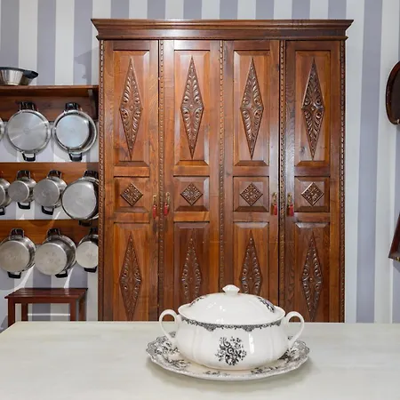 Casa Unica En Pleno Corazon De Villa