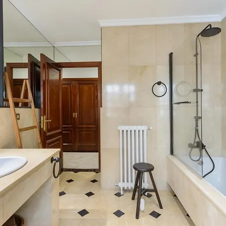 Casa Unica En Pleno Corazon De * Pontevedra