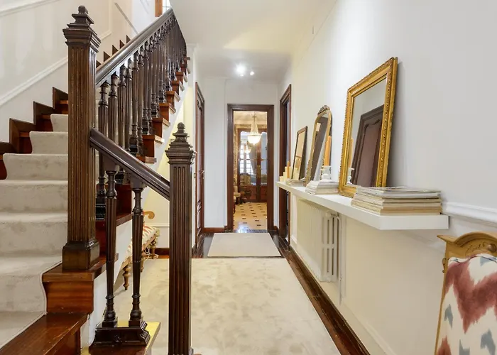 Casa Unica En Pleno Corazon De Vila *