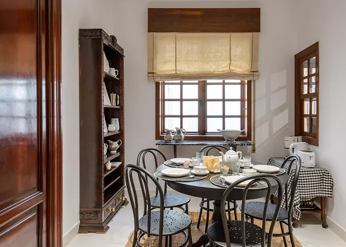 Casa Unica En Pleno Corazon De Vila *