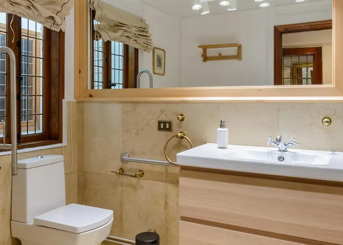 Vila Casa Unica En Pleno Corazon De *